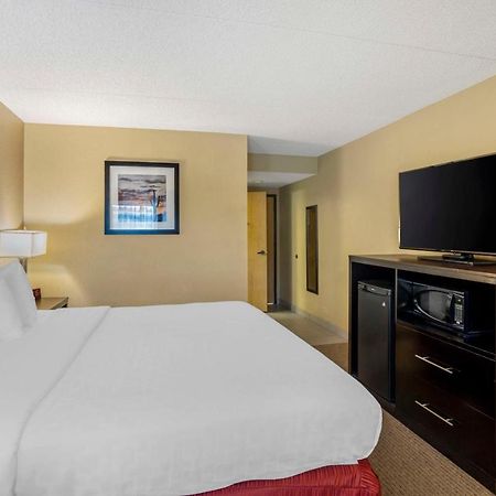 Best Western Harrisburg North Hotel Exterior photo