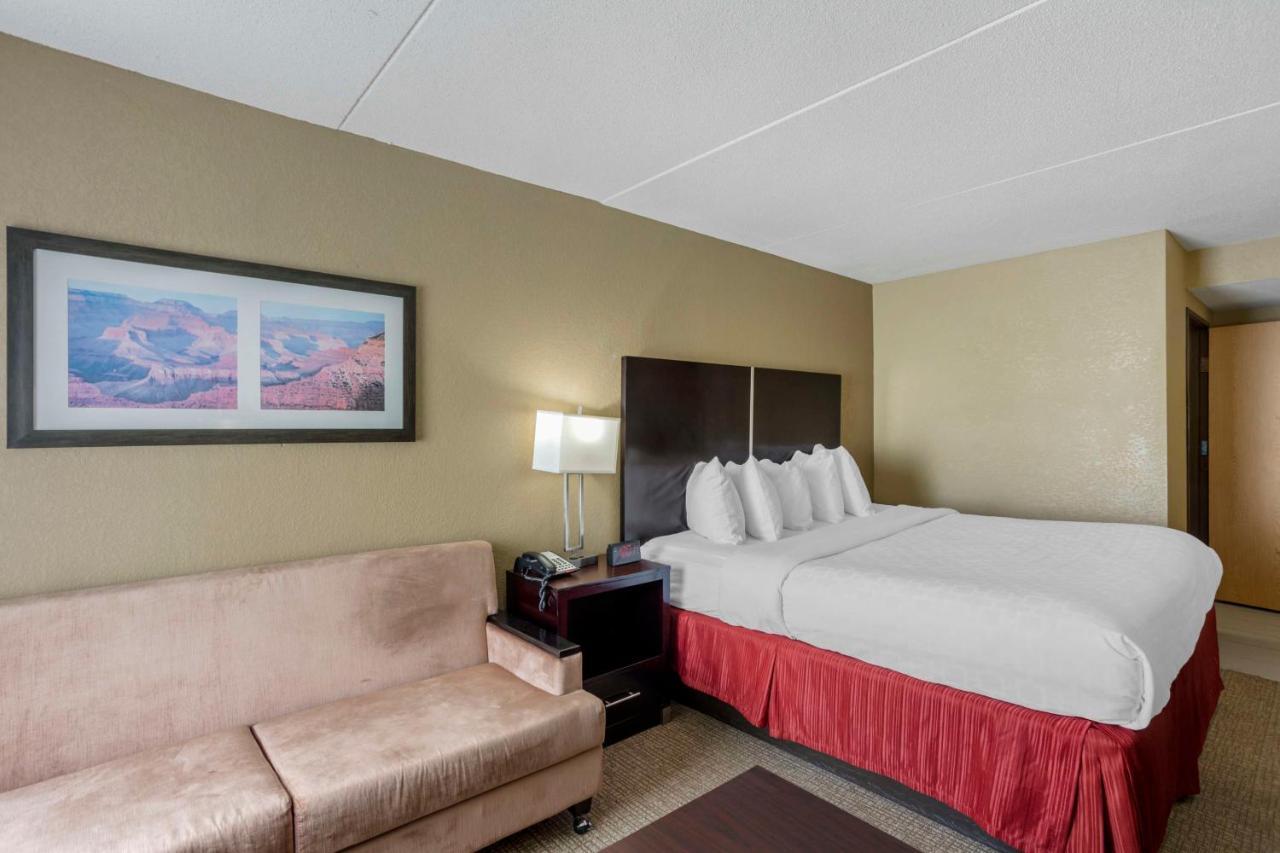 Best Western Harrisburg North Hotel Exterior photo
